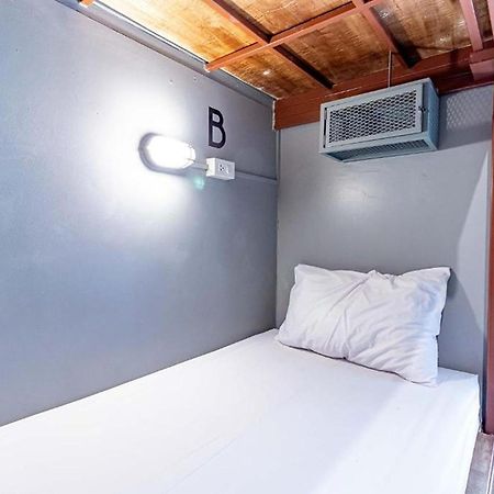 בנגקוק Loftel 22 Hostel מראה חיצוני תמונה